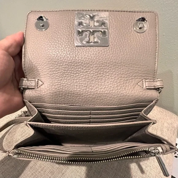 Tory Burch crossbody - Picture 3 of 4
